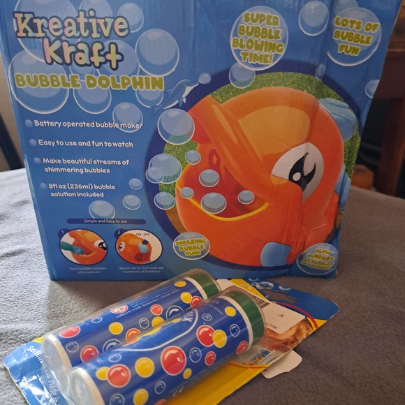 Bubble Blowing Dolphin - Picture 8 of 10